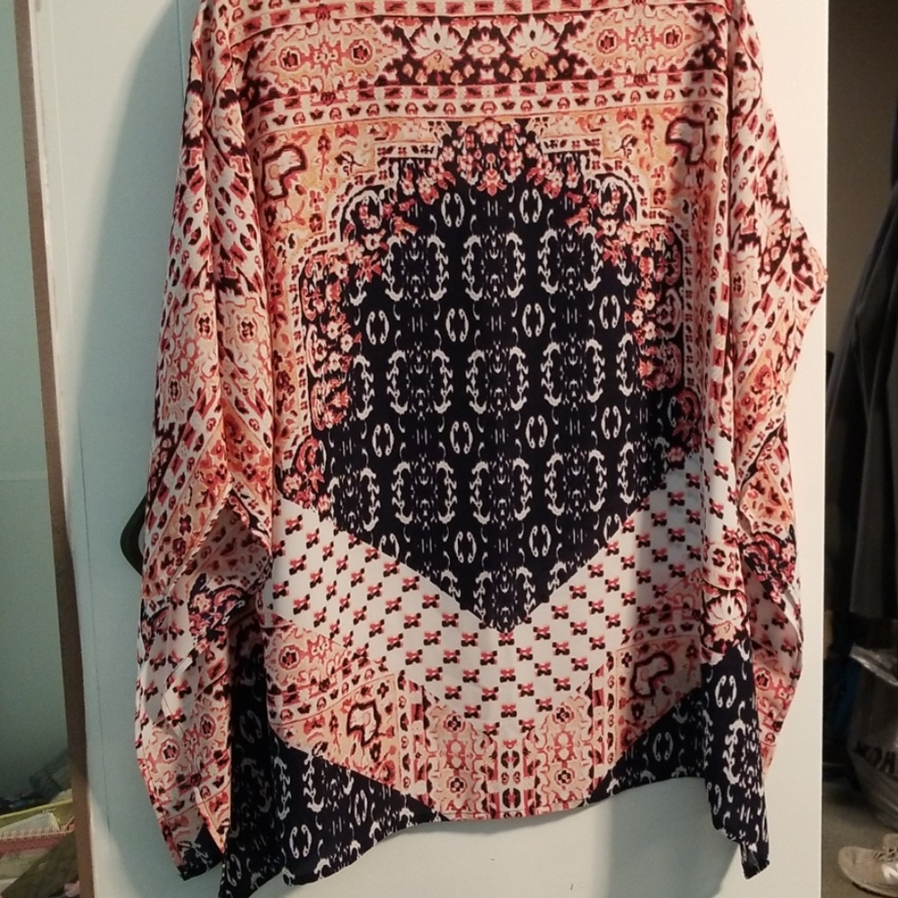 Blouse - Picture 2 of 2